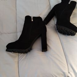 Ladies Boots 