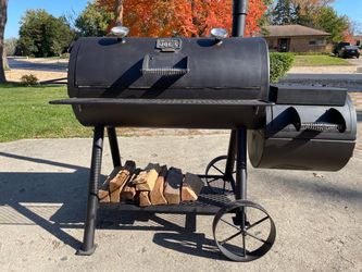 Half Price! Oklahoma Joe Longhorn Reverse Flow Offset Charcoal/Wood Smoker-Grill! Very Clean!