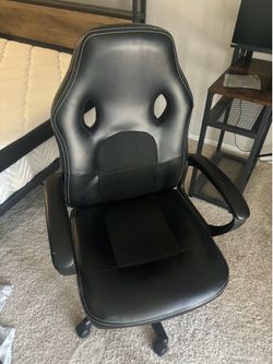 Black Adjustable Desk Chair