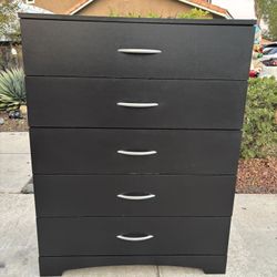 Black 5 Drawer Modern Dresser Chest of Drawers Furniture 