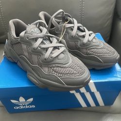 Adidas Originals Ozweego Grey Knit Shoes Men Size 3.5/4.5 Womens