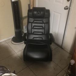 X BOX Recliner Must Play Game’s It Has Hok Ups