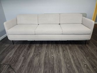 Berhardt Office Sofa !! Like New!!