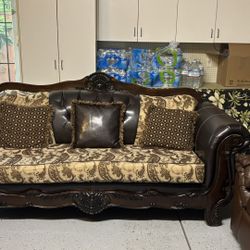 furniture couches/recliner 