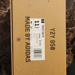 Yeezy 950 Pirate Black