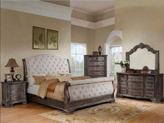 Queen Bedroom