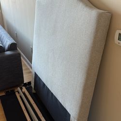 Carter Camelback Bed (Pottery Barn Kids)