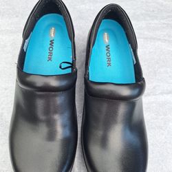 Dr Scholl's Dynamo Oil Resistant Slip Resistant Work Clog Size 91/2M Women’s