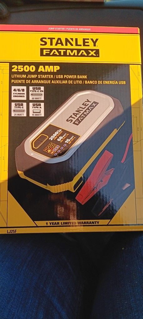Stanley Fatmax 2500 AMP Lithium Jump Starter
