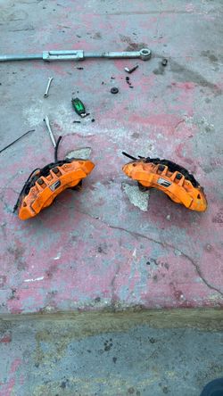 6 piston calipers