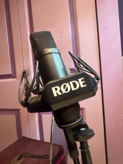 Rode NT1 studio microphone