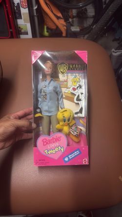 Barbie Loves Tweety