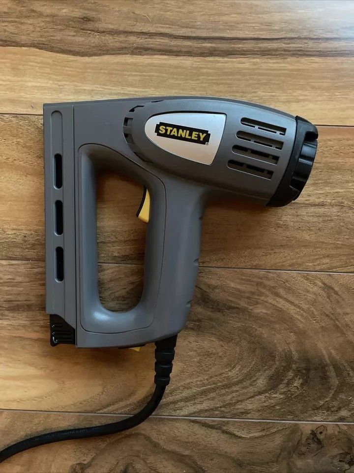 Stanley Electric Staple Gun Like New Used 4 Or 5 Times