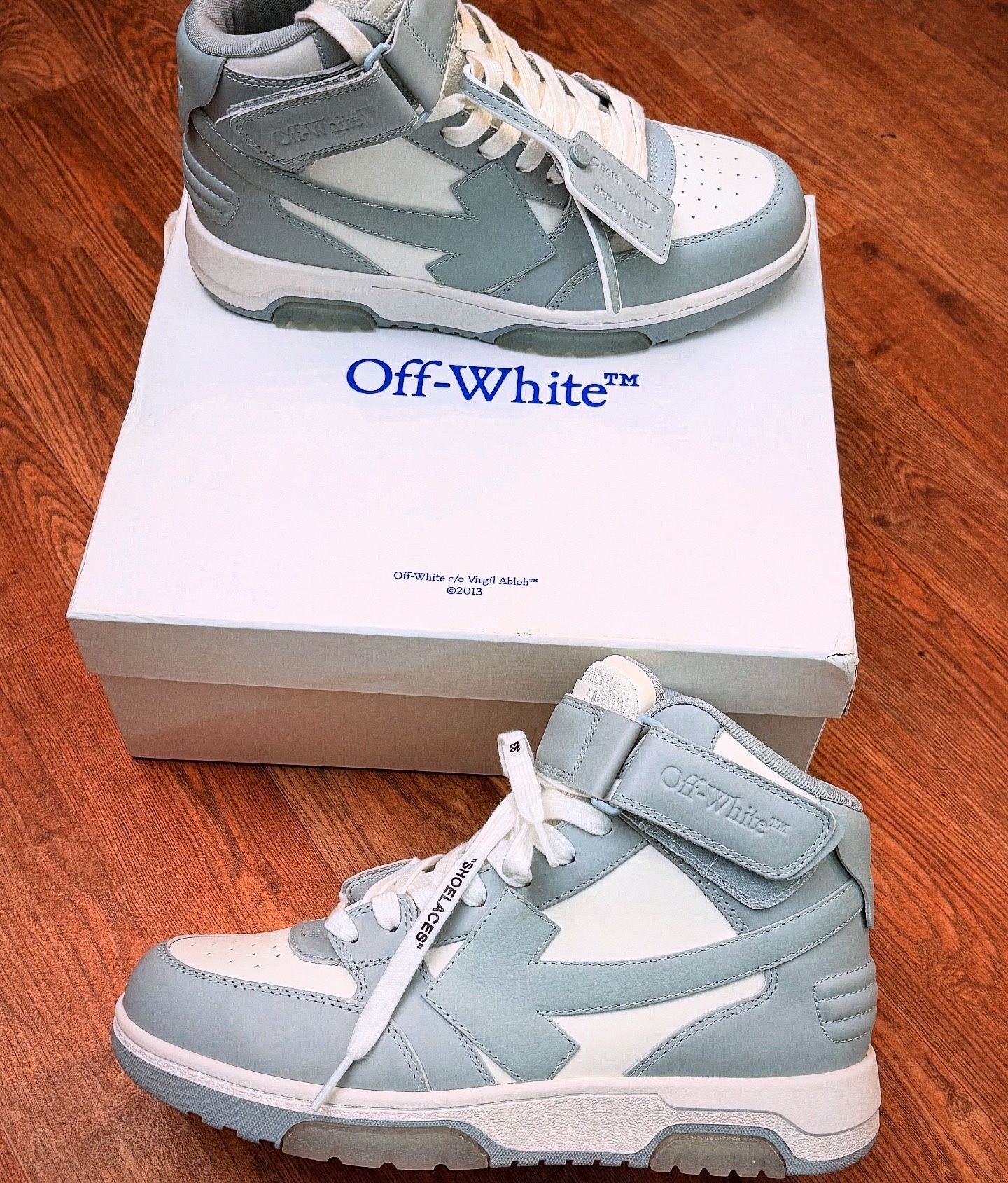 Off-White Mid Top