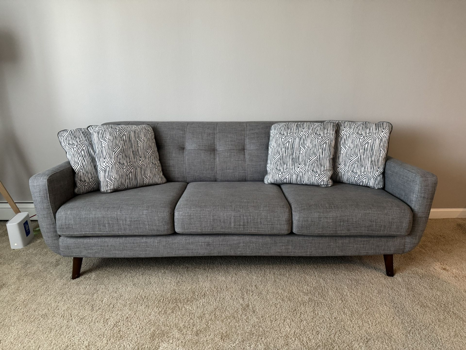 Gray 86" Modern Sofa – Excellent Condition!