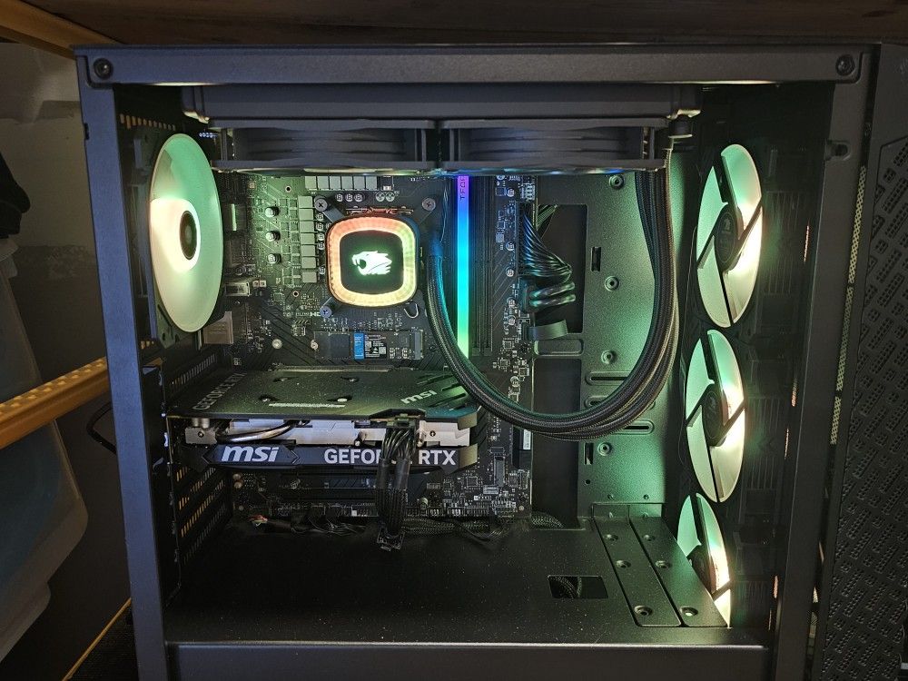 Rtx 4060 8gb, Intel I5-13600kf, 1TB Nvme SSD, 16gb DDR5 Ram 5200 Mhz, Liquid Cooled, Windows 11.