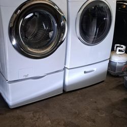 Samsung Washer And Gas Dryer W/ Pedestal 