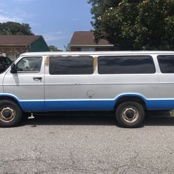 2001 Dodge Ram Wagon