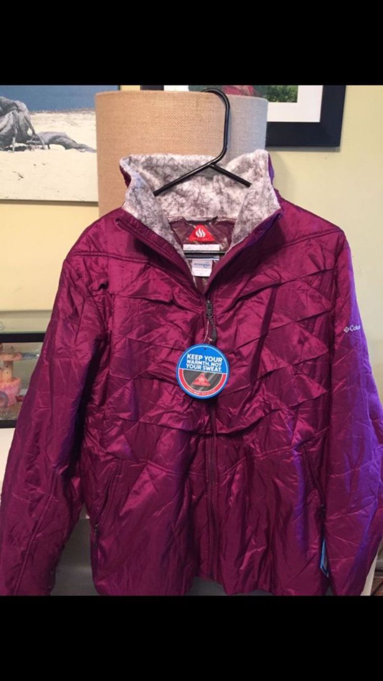 Women’s water resistant thermal jacket 1X(new)..