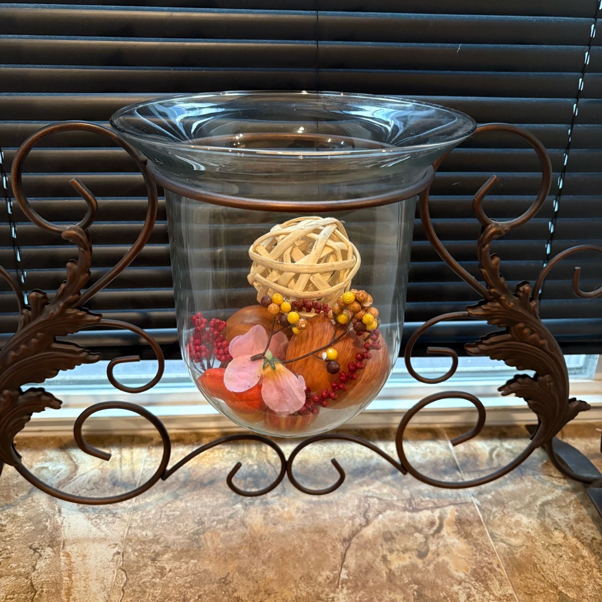 Rustic home decor metal with glass pot ( flowers not included)