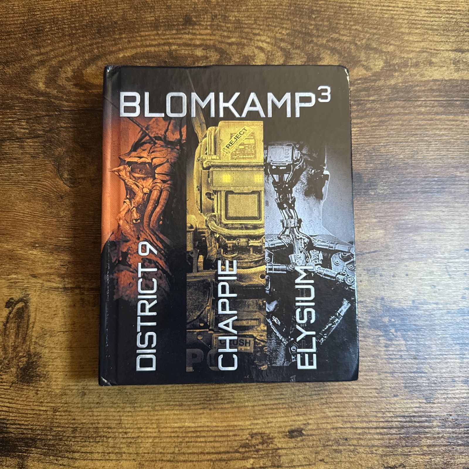 Blomkamp3 - Chappie / District 9 / Elysium (Blu-ray, 2013)