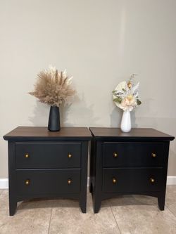 Refinished Vintage Broyhill Nightstand set of 2