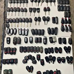 Car Keys / Remotes / Smart Keys / Llaves de Carro / Controles / FOBIKS