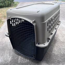 Pet Carriers/Dog Kennels- 2 Sizes