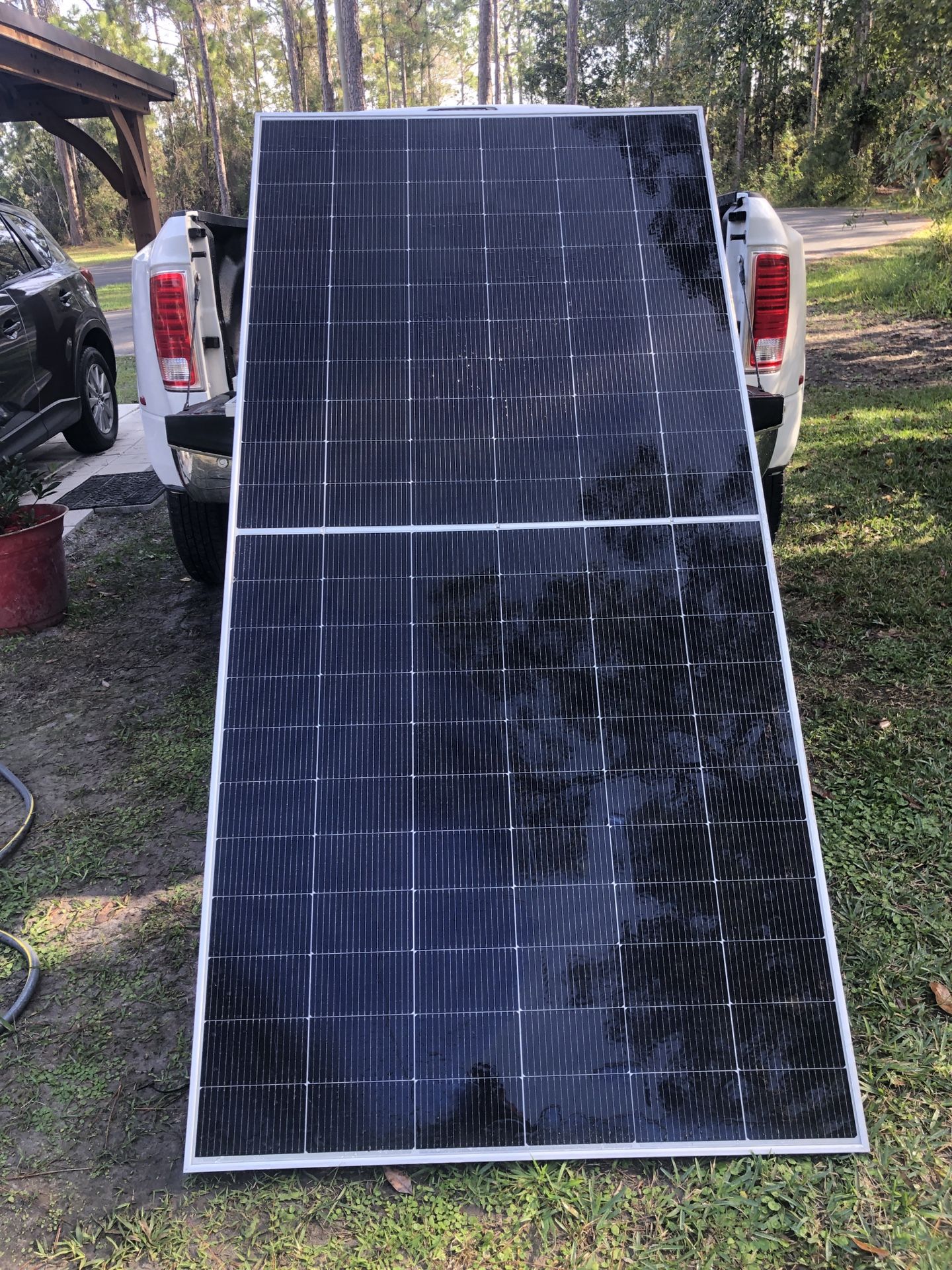 600 WATT BRAND NEW SOLAR PANELS