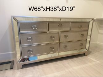 Modern drawer dresser