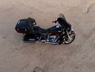 Screaming Eagle Harley-Davidson Touring Motorcycle. 2004 FLHTCUI