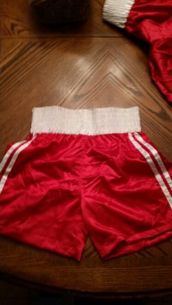 Fighting sport boxing shorts Size large