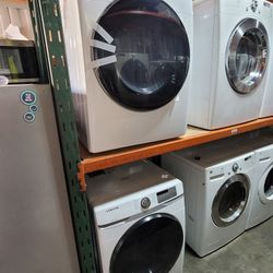 New 2021 Samsung Front Load Washer And Stackable Gas Dryer Set 