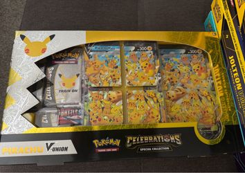 Pokémon TCG: Celebrations Special Collection (Pikachu V-UNION).