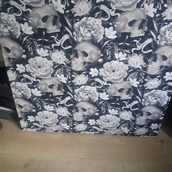 Skulls and flowers walk hanging