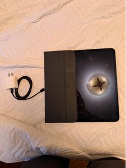 ipad m4 pro 256 gb 2024 for sale 800 OBO