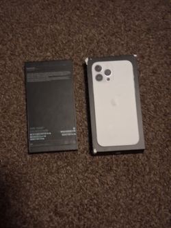 IPhone 13 box only color white