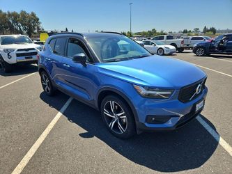 2020 Volvo XC40