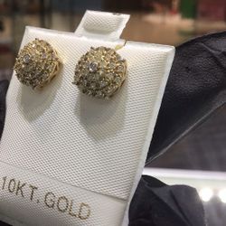 10k Gold Big Diamond 💎💎💎 Natural Diamond Earrings….