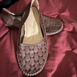 Brown Size 8  Women Shoes 
