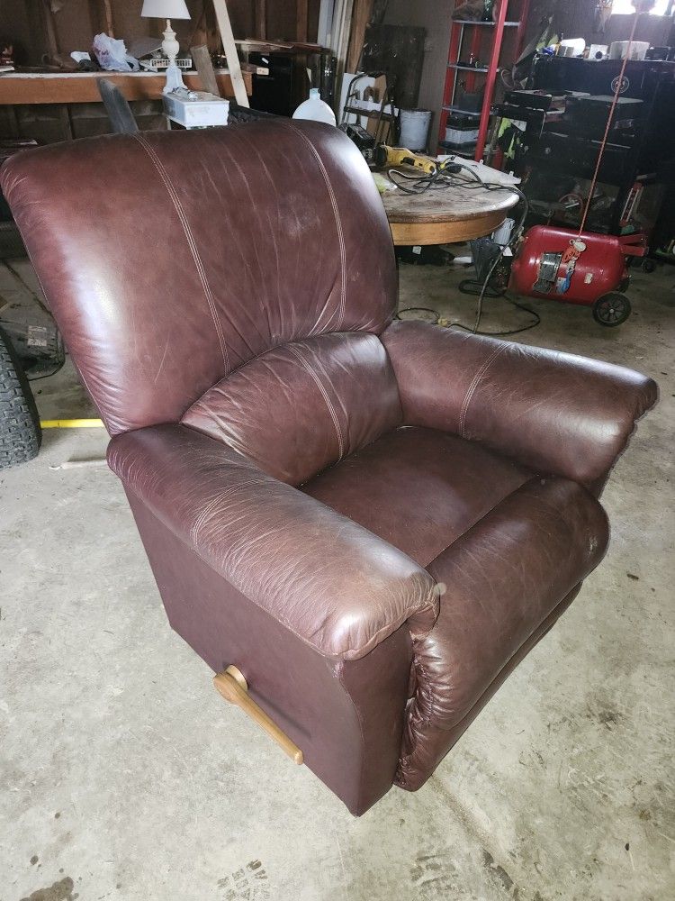 Lazy Boy Recliner Red Brown Leather Near Mint