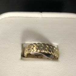 14k Y/G Wedding Band 7.0 Grams Size 9 
