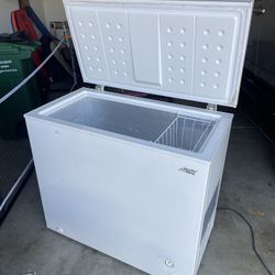 Chest Freezer 