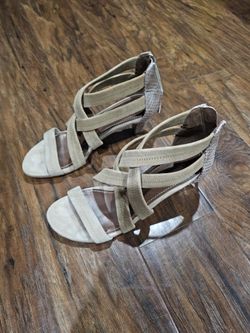 Donald Pliner Women's Vida Strappy Mid Heel