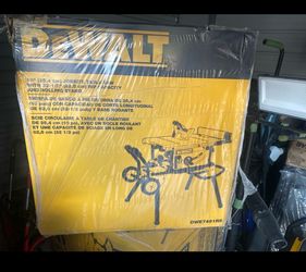 Dewalt 15 Amp Corded 10 in. Job Site Table Saw with Rolling Stand