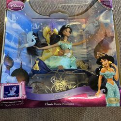 Disney Collectible Princess Jasmine Porcelain Aladdin Never Opened. 