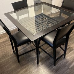 DINING ROOM TABLE