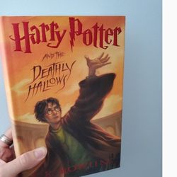  Harry Potter Deathly Hallows Hard Back Book