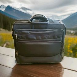 Targus Wheeled Rolling Laptop Computer Bag Telescoping Handle Black