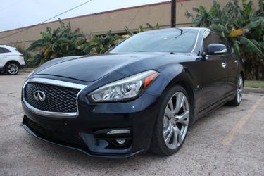 2015 INFINITI Q70